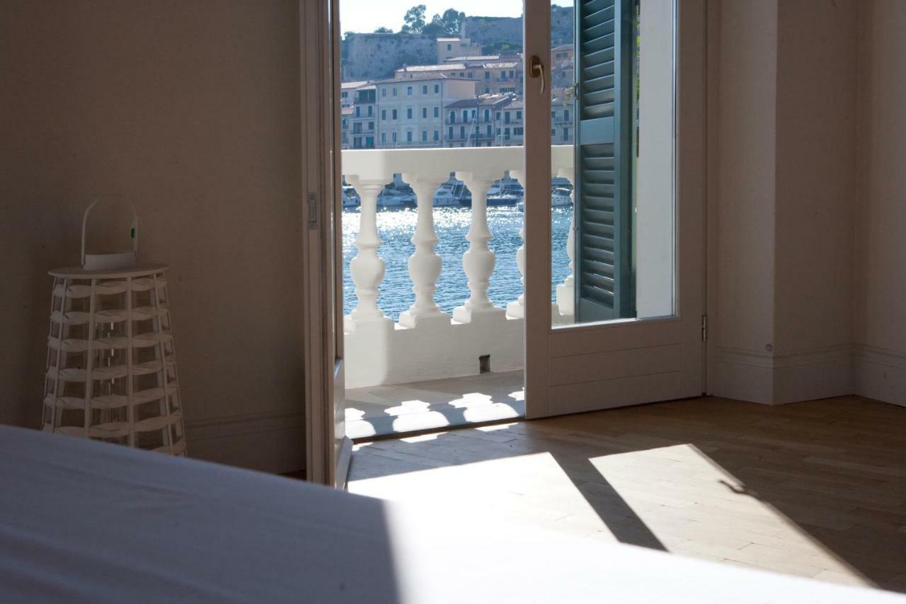 ポルトフェッラーイオ ポルト ソル ルームス Bed & Breakfast エクステリア 写真