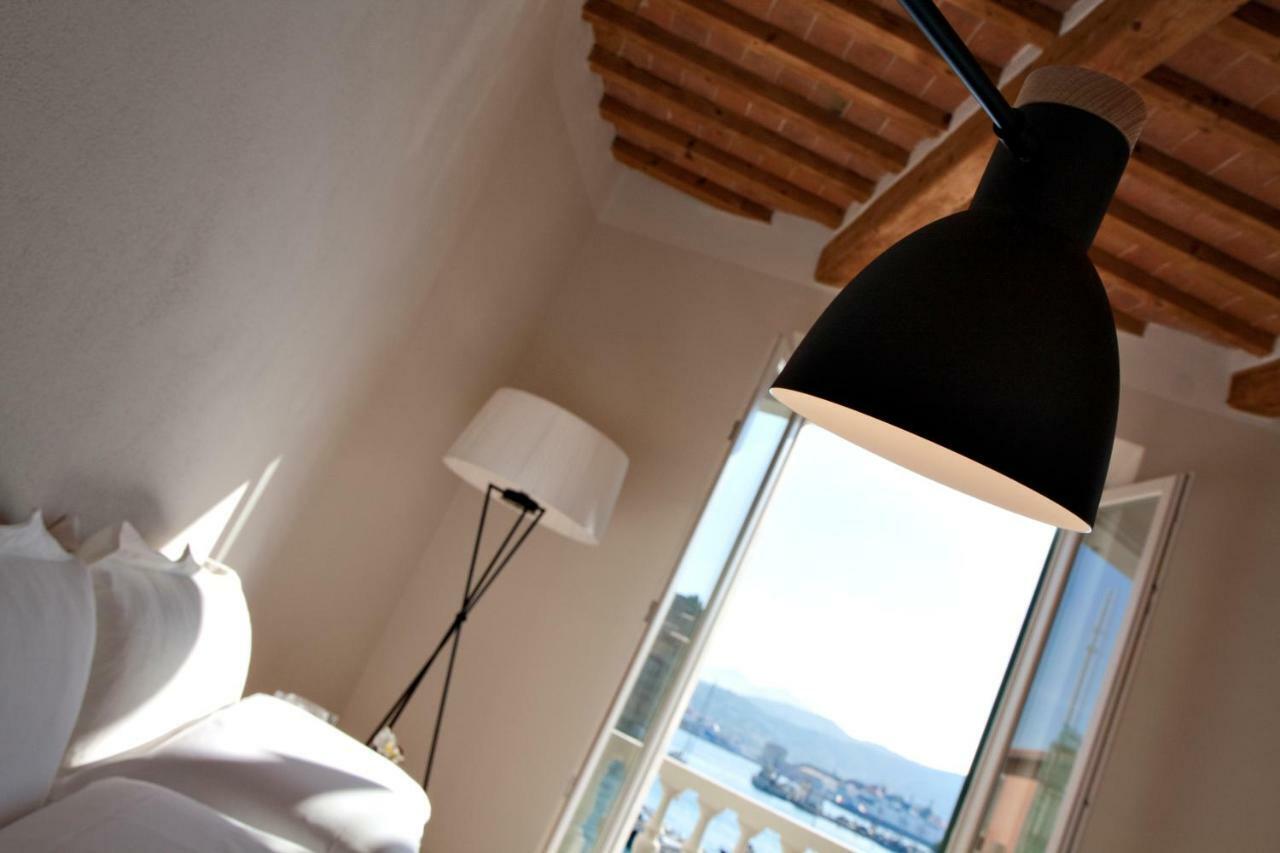 ポルトフェッラーイオ ポルト ソル ルームス Bed & Breakfast エクステリア 写真